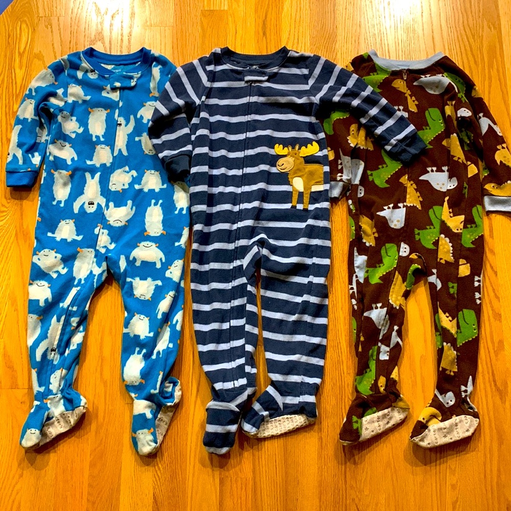 3 fleece zippered pajamas - 24 month/2T months.